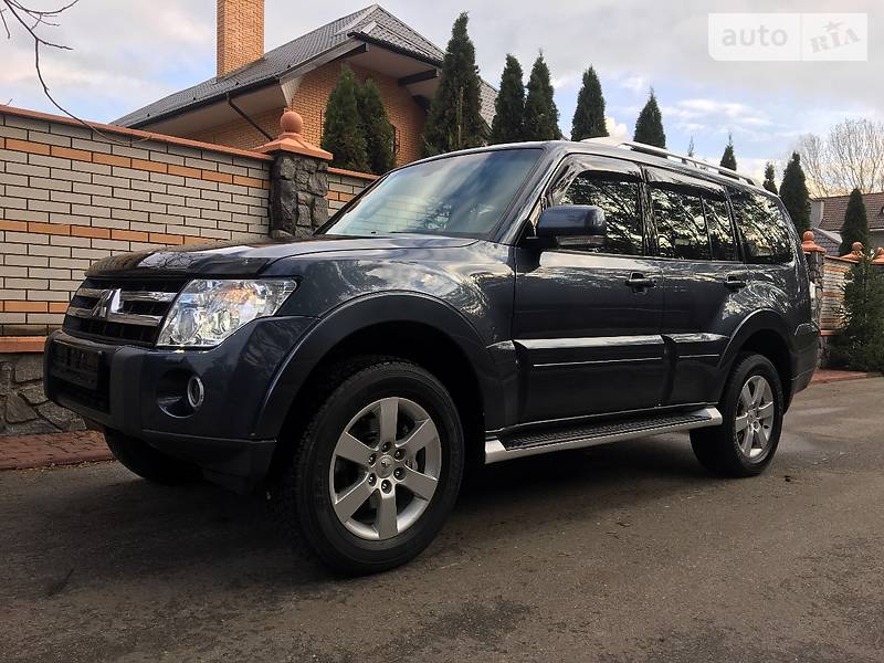 Внедорожник / Кроссовер Mitsubishi Pajero Wagon 2009 в Киеве