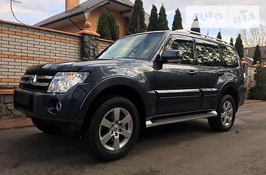 Внедорожник / Кроссовер Mitsubishi Pajero Wagon 2009 в Киеве