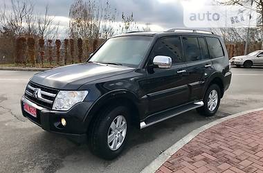 Позашляховик / Кросовер Mitsubishi Pajero Wagon 2008 в Києві