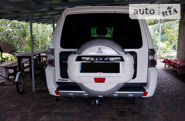 Позашляховик / Кросовер Mitsubishi Pajero Wagon 2010 в 