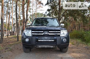 Внедорожник / Кроссовер Mitsubishi Pajero Wagon 2009 в Киеве