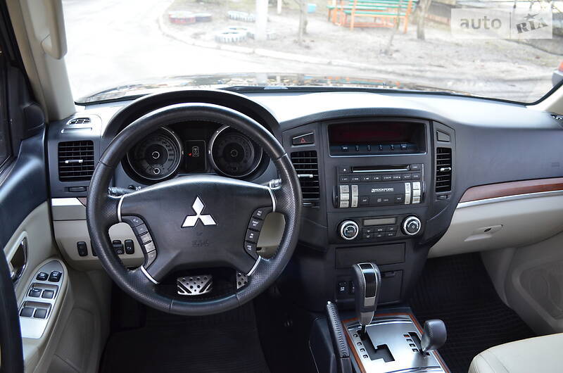 Позашляховик / Кросовер Mitsubishi Pajero Wagon 2007 в Харкові