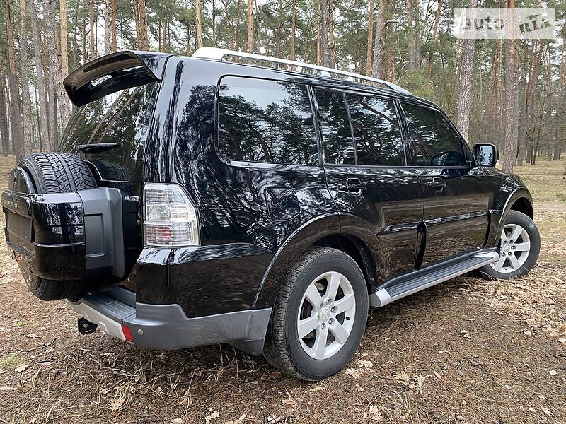 Позашляховик / Кросовер Mitsubishi Pajero Wagon 2008 в 