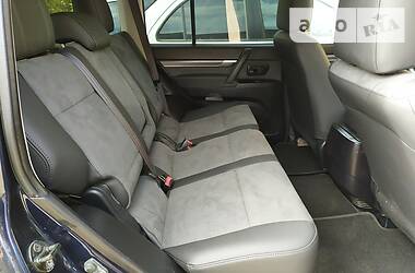 Позашляховик / Кросовер Mitsubishi Pajero Wagon 2010 в 