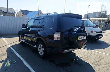 Внедорожник / Кроссовер Mitsubishi Pajero Wagon 2007 в 