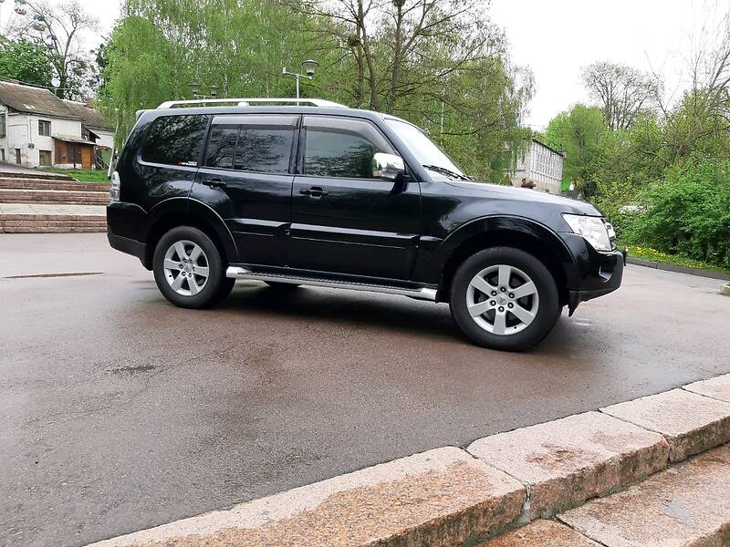 Позашляховик / Кросовер Mitsubishi Pajero Wagon 2008 в Житомирі