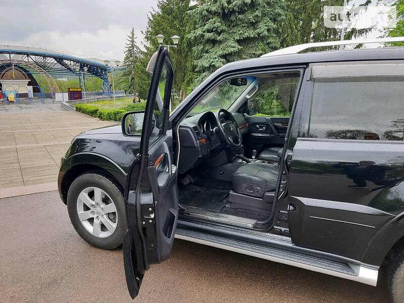 Позашляховик / Кросовер Mitsubishi Pajero Wagon 2008 в Житомирі