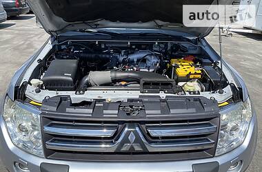 Позашляховик / Кросовер Mitsubishi Pajero Wagon 2007 в 