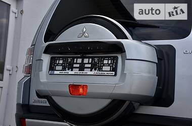 Позашляховик / Кросовер Mitsubishi Pajero Wagon 2007 в 