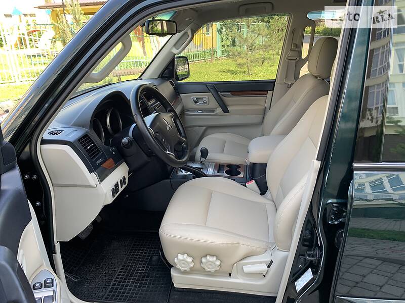 Позашляховик / Кросовер Mitsubishi Pajero Wagon 2008 в Івано-Франківську