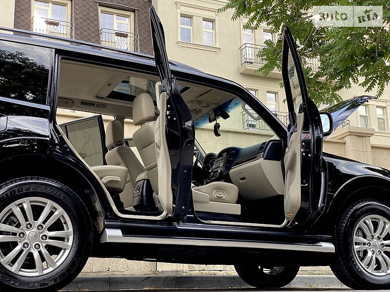 Позашляховик / Кросовер Mitsubishi Pajero Wagon 2015 в 