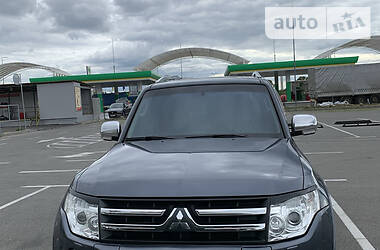 Внедорожник / Кроссовер Mitsubishi Pajero Wagon 2008 в Киеве