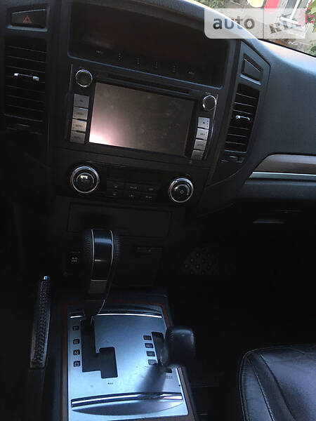 Позашляховик / Кросовер Mitsubishi Pajero Wagon 2007 в Хорошеві