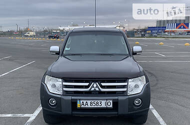 Позашляховик / Кросовер Mitsubishi Pajero Wagon 2007 в Києві