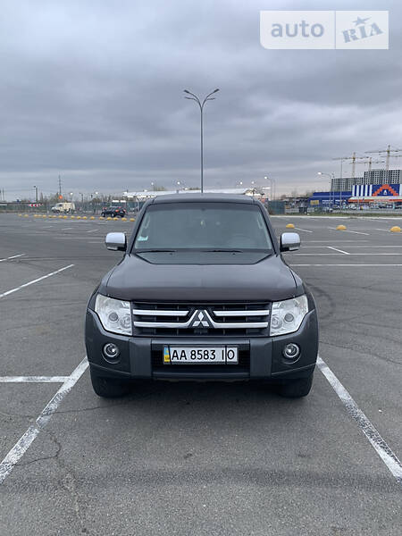 Позашляховик / Кросовер Mitsubishi Pajero Wagon 2007 в Києві