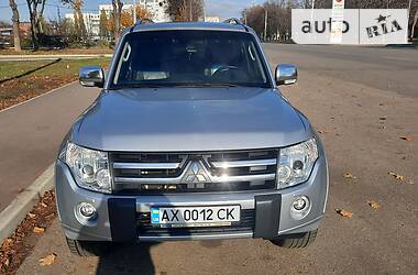 Внедорожник / Кроссовер Mitsubishi Pajero Wagon 2011 в Харькове