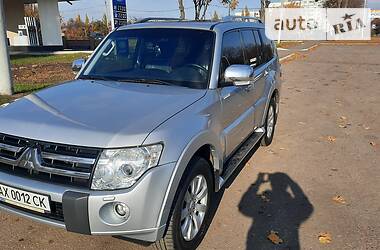 Внедорожник / Кроссовер Mitsubishi Pajero Wagon 2011 в Харькове