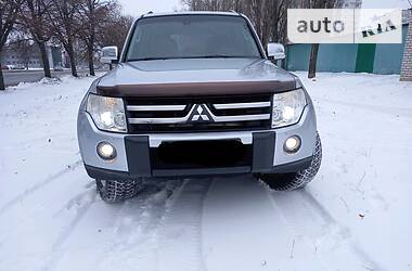 Внедорожник / Кроссовер Mitsubishi Pajero Wagon 2009 в Харькове