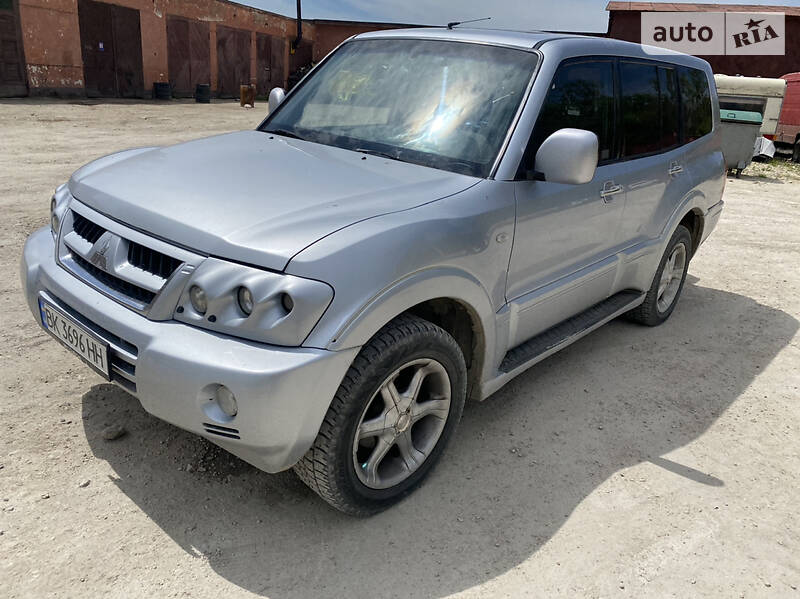 Внедорожник / Кроссовер Mitsubishi Pajero Wagon 2004 в Тернополе