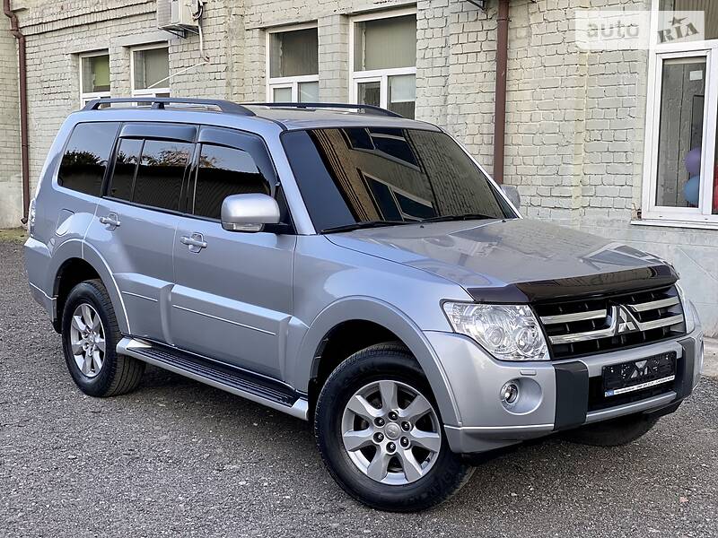Универсал Mitsubishi Pajero Wagon 2011 в Киеве