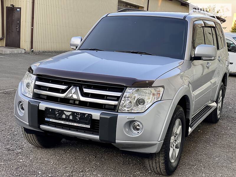 Универсал Mitsubishi Pajero Wagon 2011 в Киеве