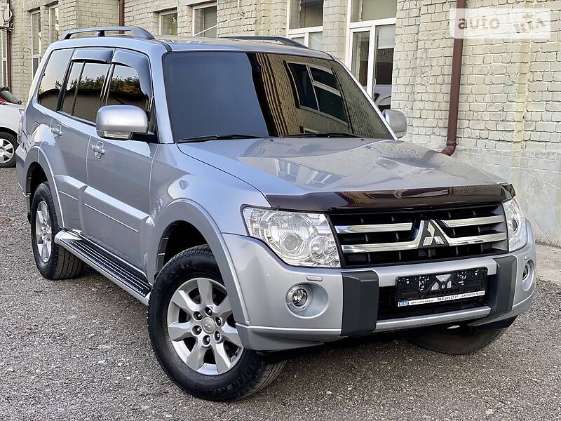 Универсал Mitsubishi Pajero Wagon 2011 в Киеве