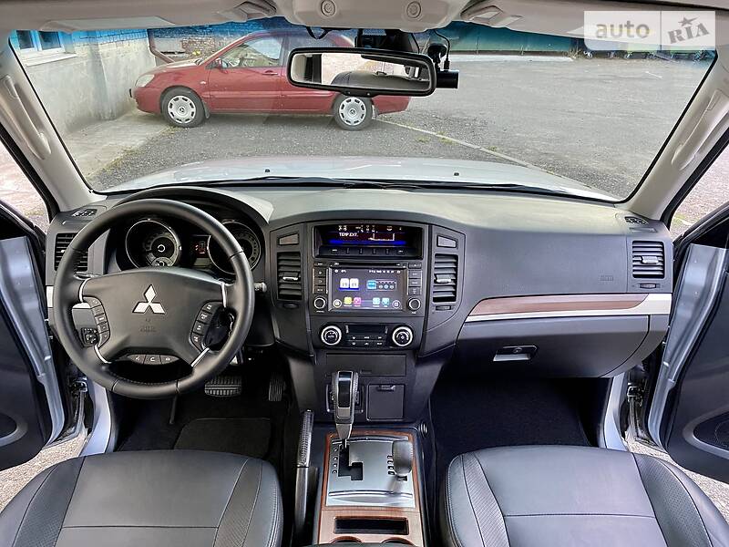 Универсал Mitsubishi Pajero Wagon 2011 в Киеве