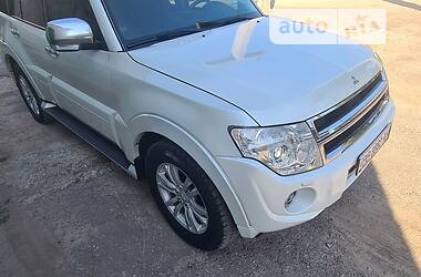 Позашляховик / Кросовер Mitsubishi Pajero Wagon 2014 в  фото 17 Позашляховик / Кросовер Mitsubishi Pajero Wagon 2014 в