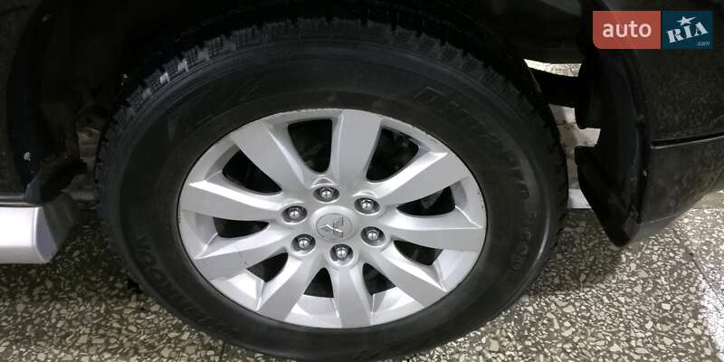 Позашляховик / Кросовер Mitsubishi Pajero Wagon 2011 в Харкові