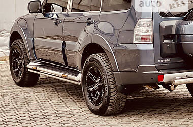 Позашляховик / Кросовер Mitsubishi Pajero Wagon 2008 в 