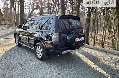 Внедорожник / Кроссовер Mitsubishi Pajero Wagon 2007 в Черновцах