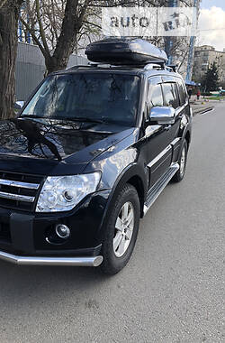 Внедорожник / Кроссовер Mitsubishi Pajero Wagon 2007 в 