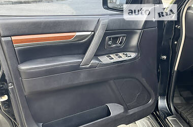 Внедорожник / Кроссовер Mitsubishi Pajero Wagon 2008 в 