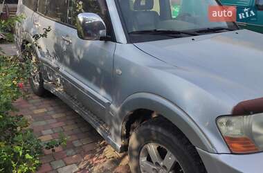 Внедорожник / Кроссовер Mitsubishi Pajero Wagon 2004 в 