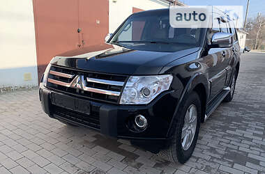 Внедорожник / Кроссовер Mitsubishi Pajero Wagon 2008 в 