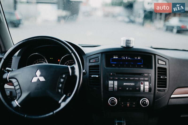 Позашляховик / Кросовер Mitsubishi Pajero Wagon 2008 в Києві