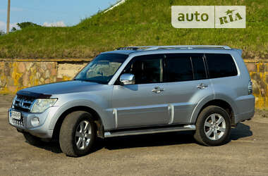 Внедорожник / Кроссовер Mitsubishi Pajero Wagon 2007 в 