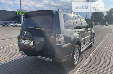 Внедорожник / Кроссовер Mitsubishi Pajero Wagon 2013 в Вышгороде