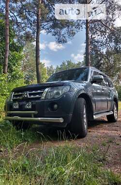 Внедорожник / Кроссовер Mitsubishi Pajero Wagon 2010 в Владимир-Волынском