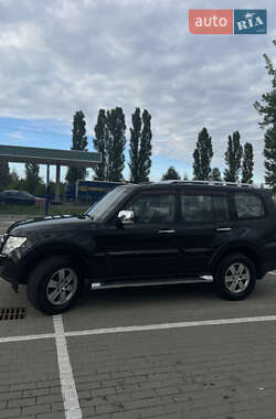 Внедорожник / Кроссовер Mitsubishi Pajero Wagon 2008 в 