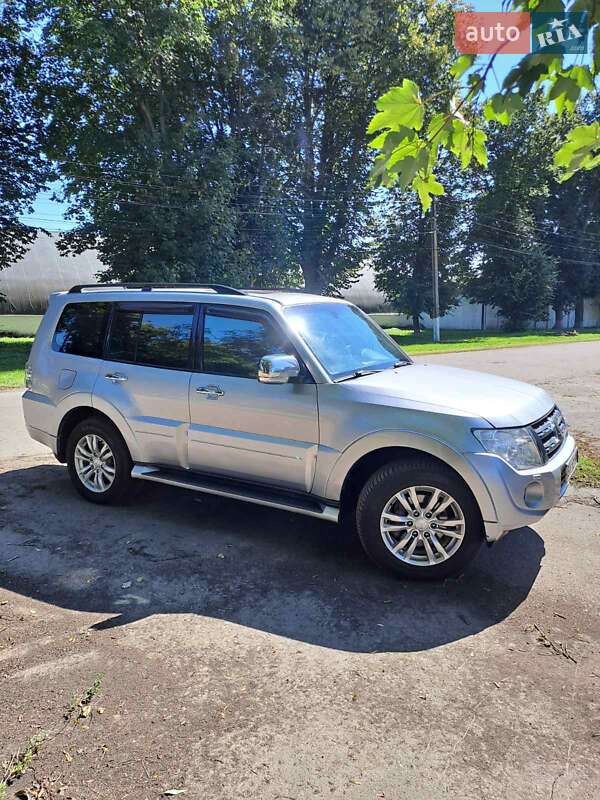 Внедорожник / Кроссовер Mitsubishi Pajero Wagon 2012 в Лохвице фото 2 Внедорожник / Кроссовер Mitsubishi Pajero Wagon 2012 в Лохвице