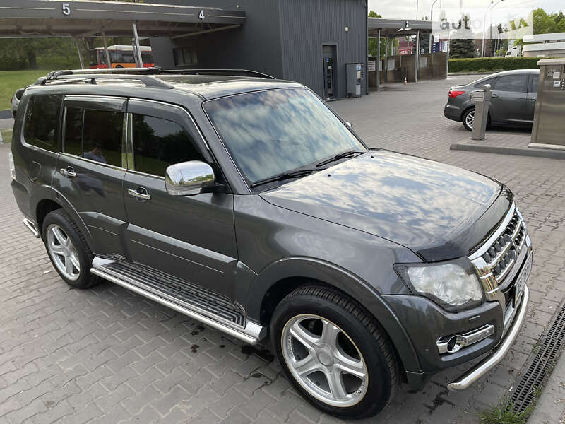 Позашляховик / Кросовер Mitsubishi Pajero Wagon 2013 в Дніпрі