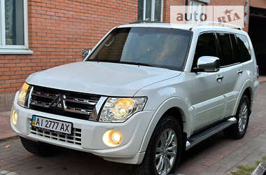 Внедорожник / Кроссовер Mitsubishi Pajero Wagon 2013 в 