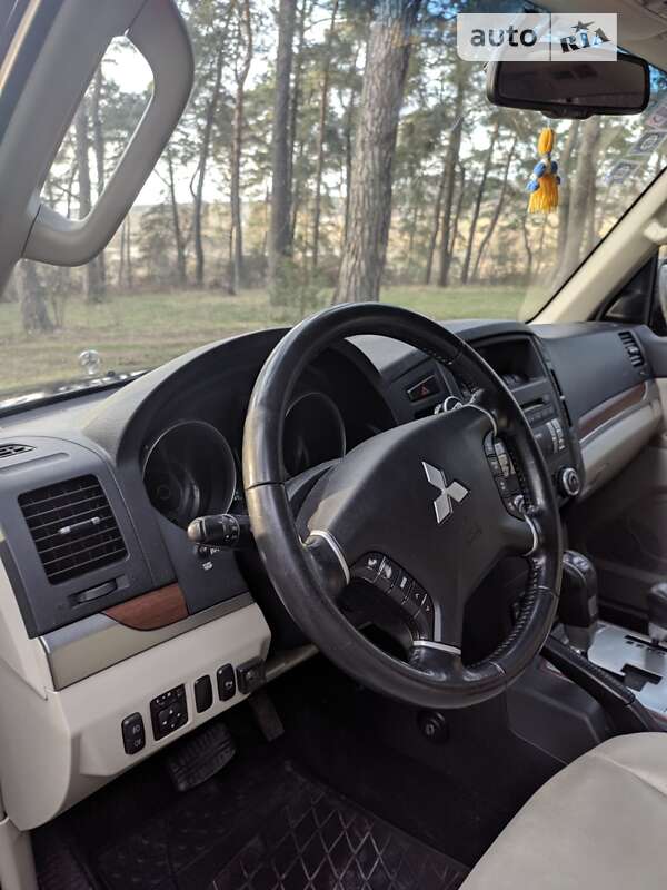 Внедорожник / Кроссовер Mitsubishi Pajero Wagon 2008 в Тернополе