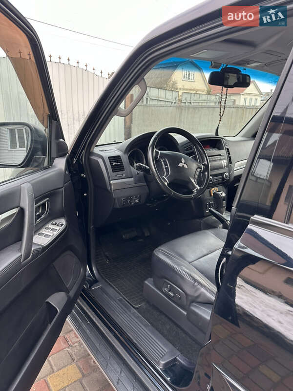 Внедорожник / Кроссовер Mitsubishi Pajero Wagon 2010 в Нежине