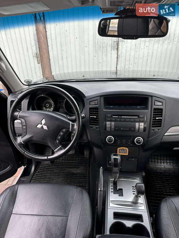 Внедорожник / Кроссовер Mitsubishi Pajero Wagon 2010 в Нежине