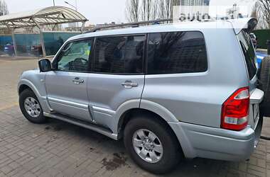 Позашляховик / Кросовер Mitsubishi Pajero Wagon 2005 в Києві