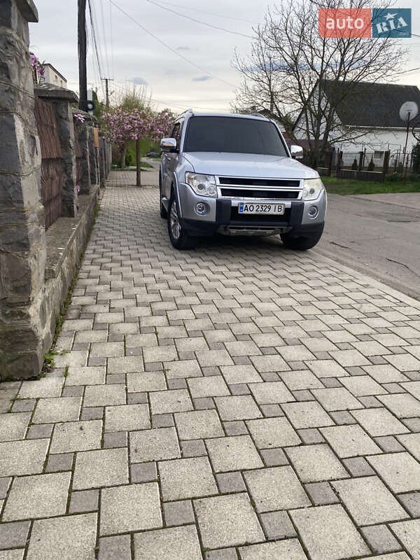 Внедорожник / Кроссовер Mitsubishi Pajero Wagon 2008 в Ужгороде