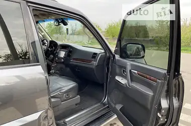 Mitsubishi Pajero Wagon 2014