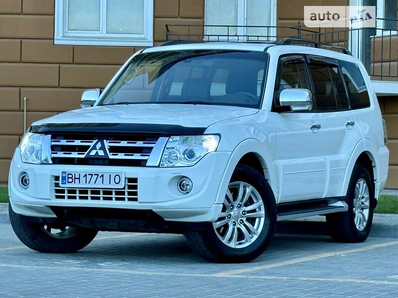 Позашляховик / Кросовер Mitsubishi Pajero Wagon 2013 в Одесі